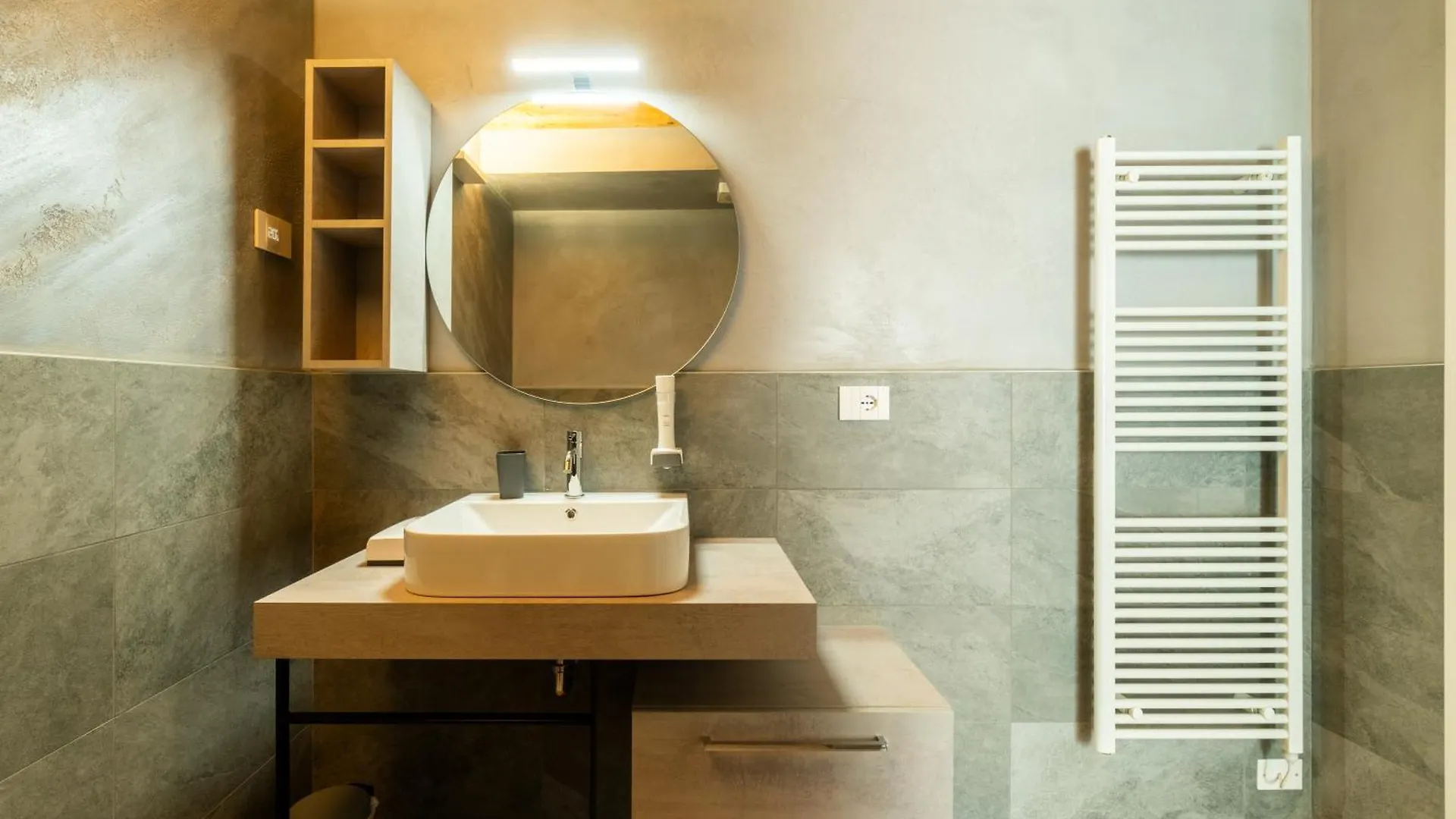 فندق La Casa In Paese بسكييرا ديل غاردا بيت ضيافة