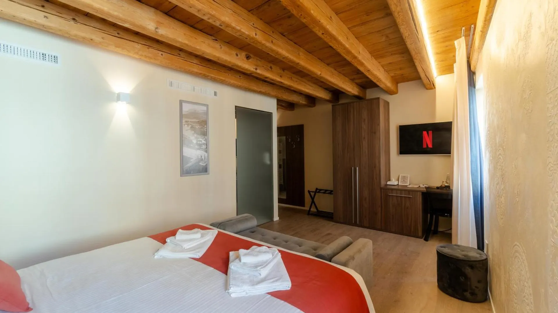 فندق La Casa In Paese بسكييرا ديل غاردا إيطاليا